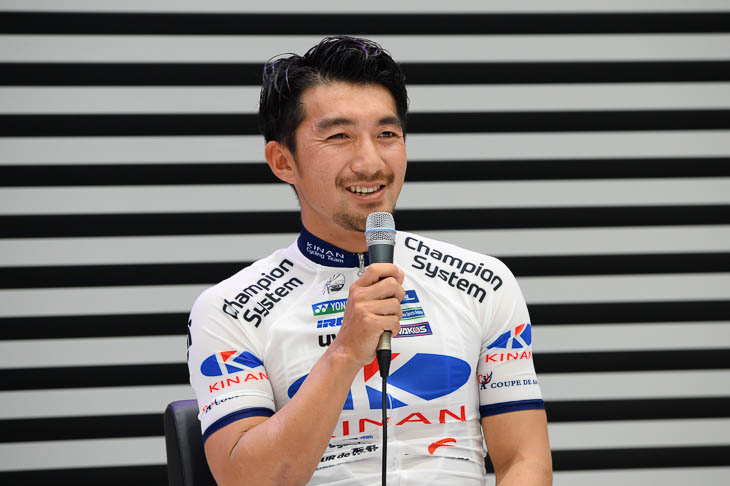 いなべステージについて話す伊丹健治(キナンサイクリングチーム)