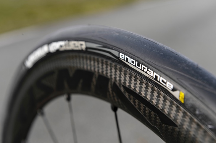 POWER ENDURANCE:耐久性向上が命題 200,000kmのテストでノーパンク