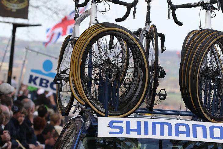 シマノのニュートラルカーにはディスクローター付きのホイールが用意された