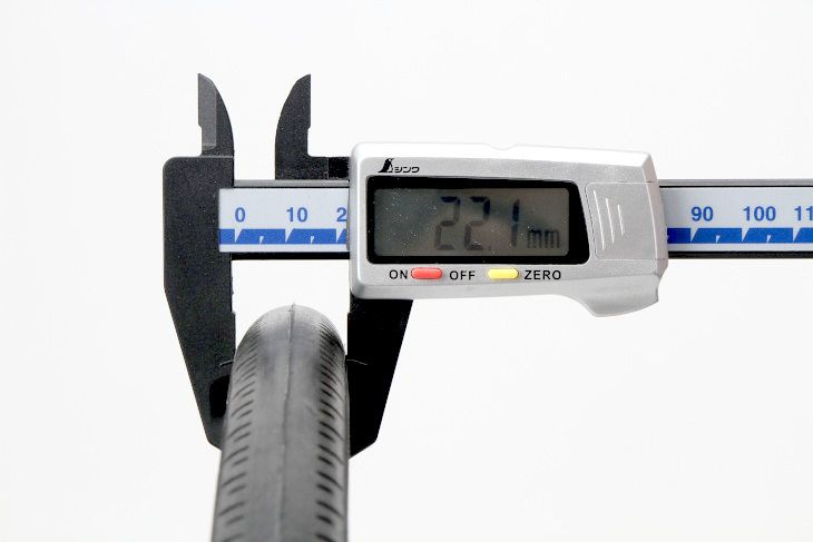 SIERRA(23C)のタイヤ幅の実測値は22.1mm