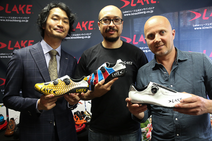 キルシュベルク代表中川悟志氏、開発責任者クリス・ハッチンス氏(中央)、LAKE Cycling社オーナーのボブ・マース氏(右)
