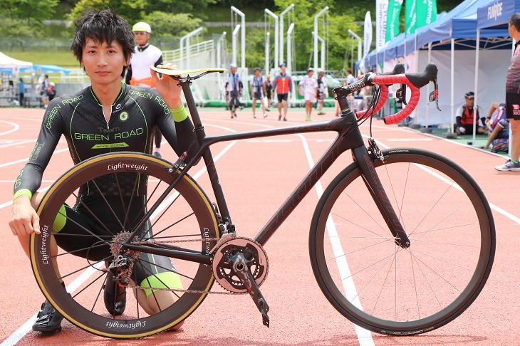 2位 兼松大和さん(TeamGreenRoad )スコット ADDICT-SL