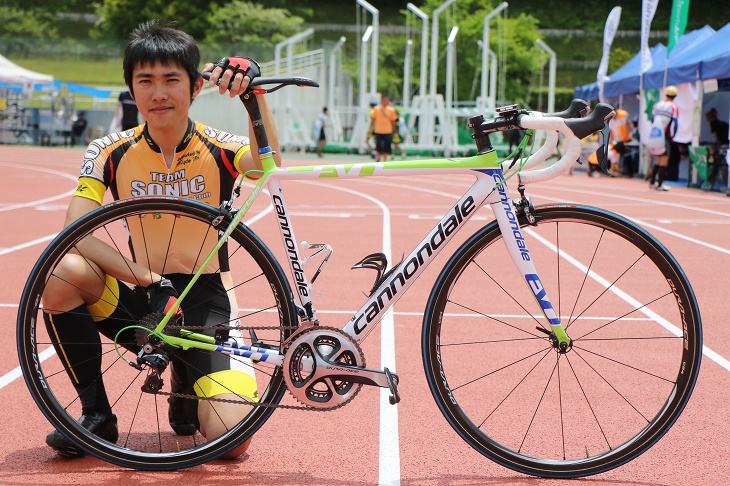 4位 渡辺佑樹さん(teamSONIC)キャノンデール SUPERSIX EVO