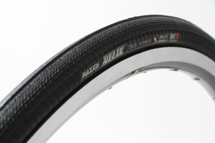 マキシス RELIX(700×23C)