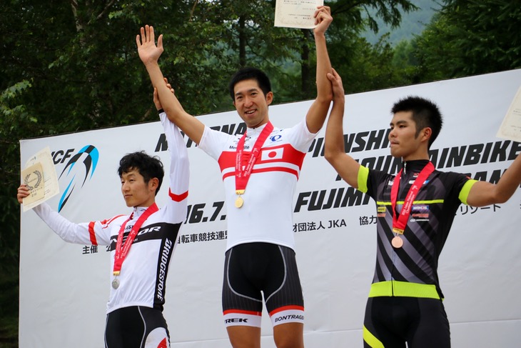 8度目の男子エリート優勝に輝いた山本幸平(Trek Factory Racing)