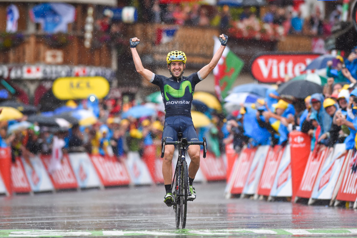 下りでニーバリとパンタノを振り切ったヨン・イサギーレ(スペイン、モビスター)が勝利