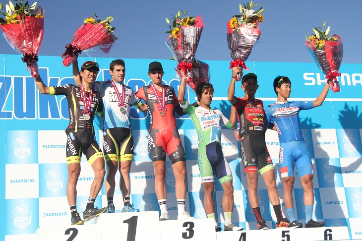 第33回シマノ鈴鹿ロードレース国際ロード 表彰式