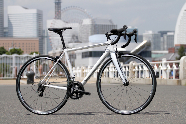 フジ ROUBAIX 1.3(Mystic White)