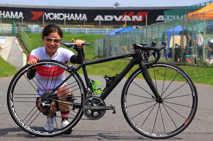 西海持陽子さん(Rideops charlie)キャノンデール SuperSix EVO