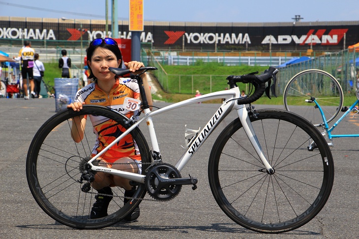 北村里美さん(スバルサイクリングチーム)スペシャライズド Amira