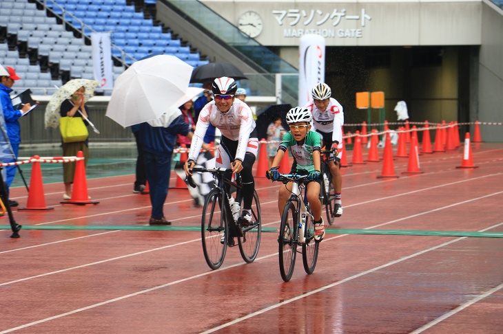 井上選手とマッチスプリントに勝利!