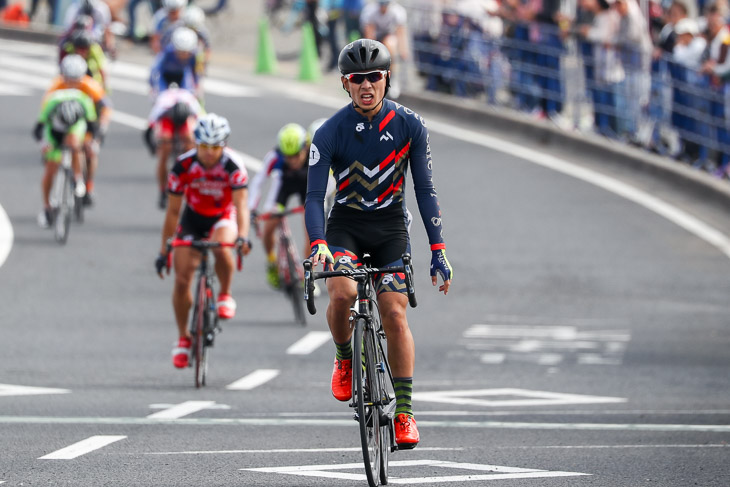 E1クラスタ 齋藤駿輔(voyAge cycling team)が優勝
