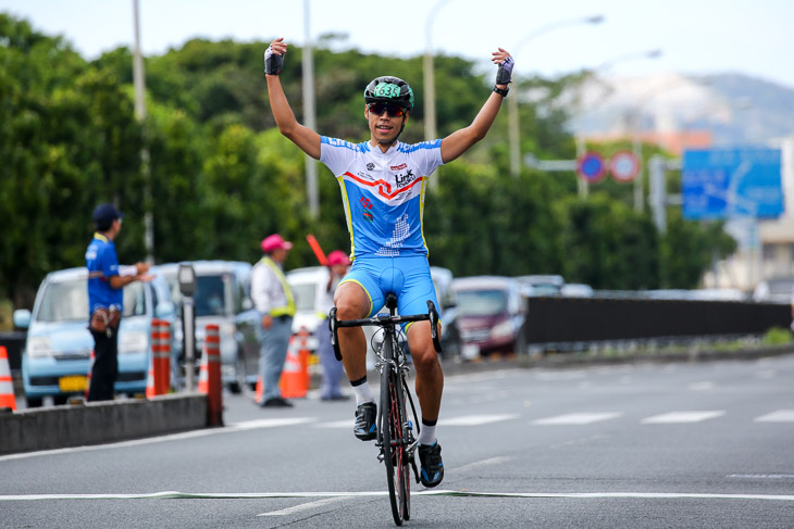 市民レース100kmアンダー39 半澤雄高(Link TOHOKU)が優勝