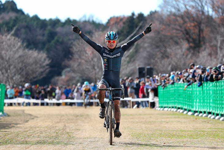 全日本選手権シクロクロスU23 横山航太(シマノレーシング)がU23で2度目の優勝