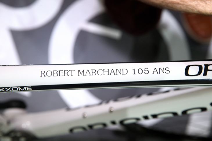105歳のロベール・マルシャン(フランス)のために用意されたバイク