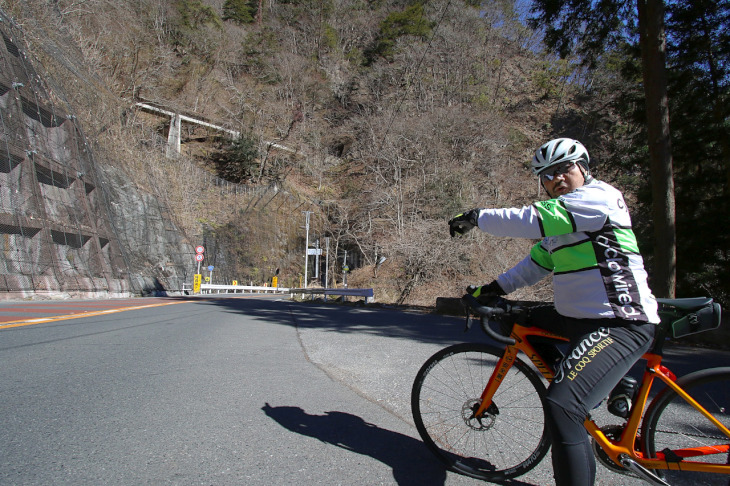 「じゃ右折してこのまま一気に青梅街道下って帰るぞ!」 ここまで来てそりゃないよ。泣