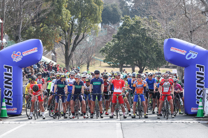 今年3月の高校選抜も中止されている(写真は2017年の高校選抜ロードレース)