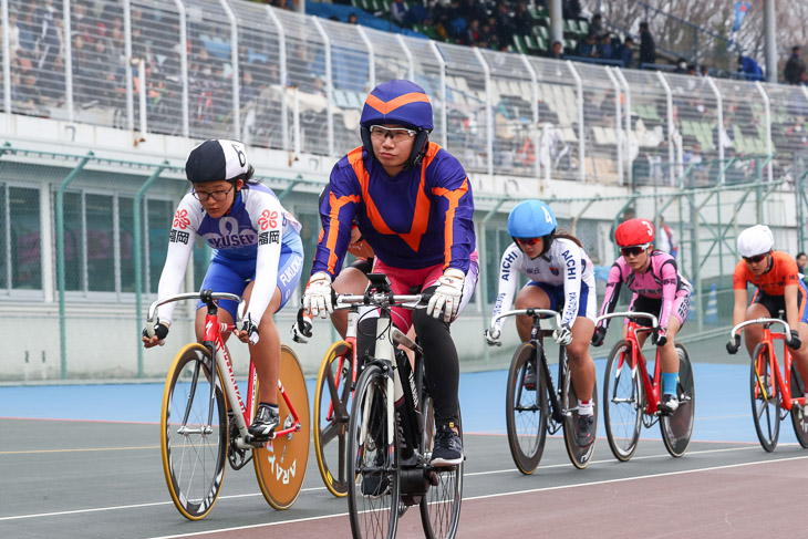 女子ケイリン 競輪学校を卒業したばかりの大久保花梨(祐誠出身)がペーサー