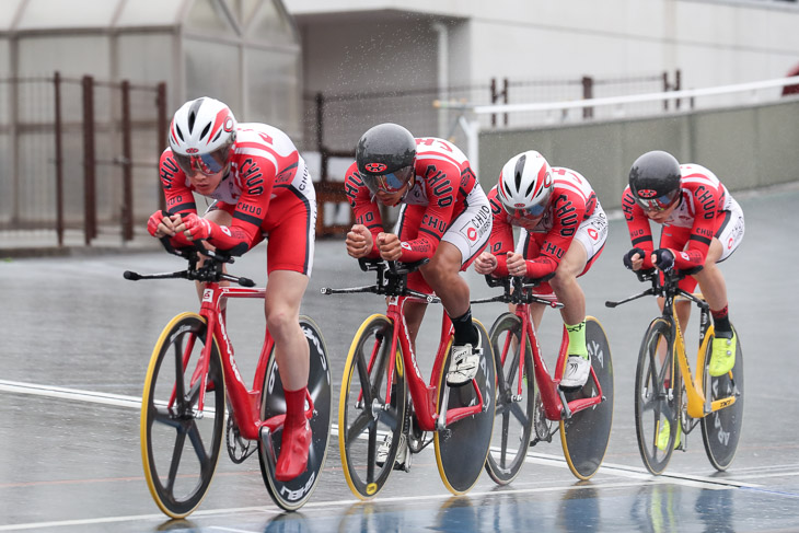 男子チームパーシュート 中央大学(原井・今村・高橋・橋本)が優勝