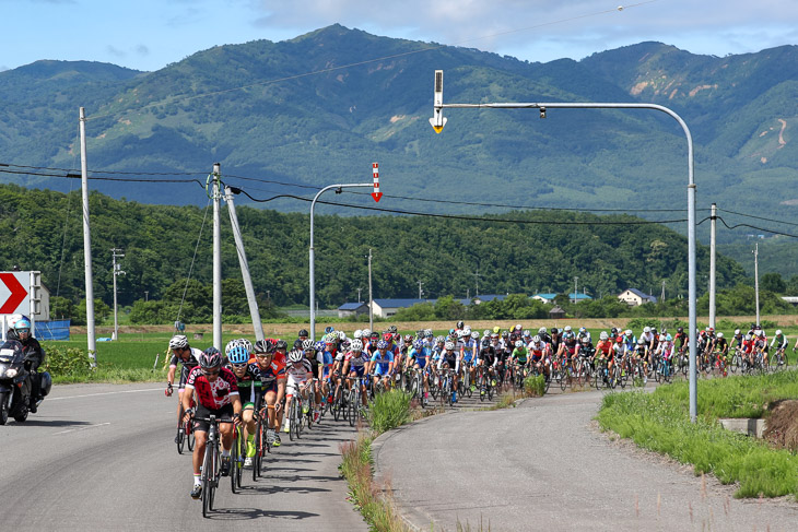 70kmクラス 30km地点のメイン集団