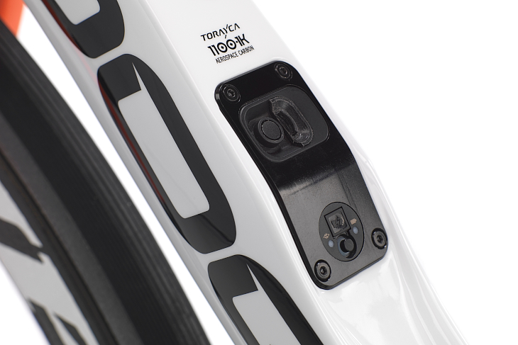 Di2ジャンクションE-Linkとともにヒューマン・マシン・インタフェース(HMI)も配される
