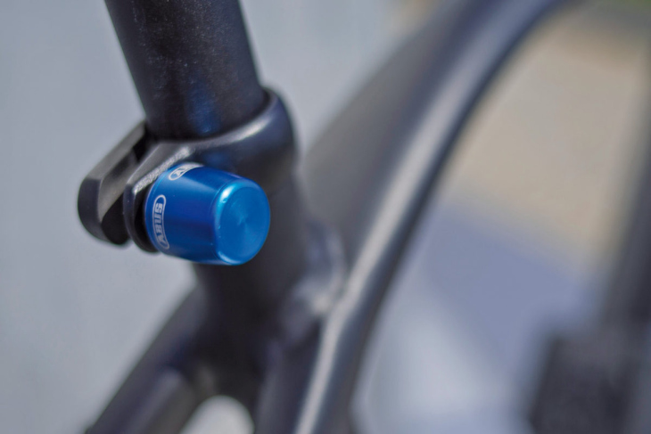 ABUS NUTFIX(ブルー)