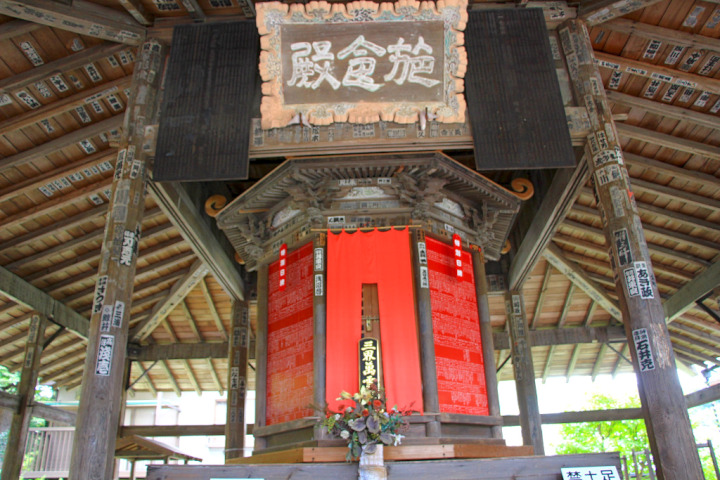毎年8月24日には関東3大施食の1つである施餓鬼(炊き出し)がこの”施餓鬼堂”で行われます