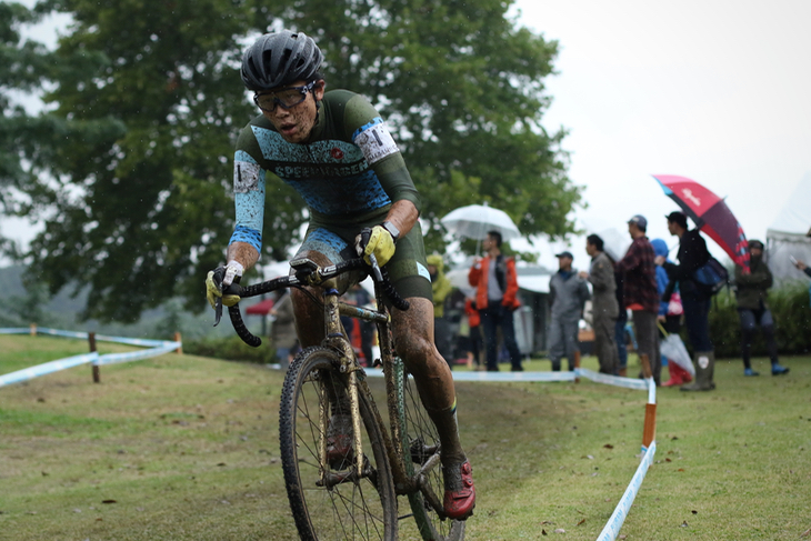 平坦区間で織田との差を詰める中里仁(Speedvagen Family Racing)