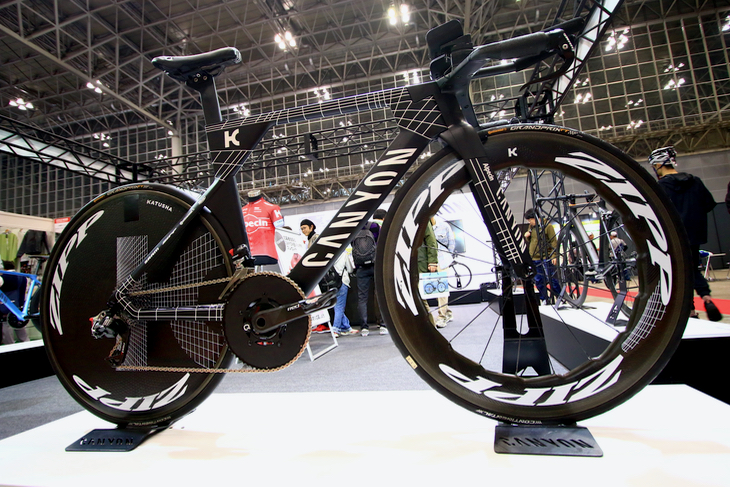 ツール・ド・フランスでトニ・マルティン(ドイツ、カチューシャ・アルペシン)が使ったクラフトワーク仕様のSPEEDMAX。巨大なチェーンリングに注目