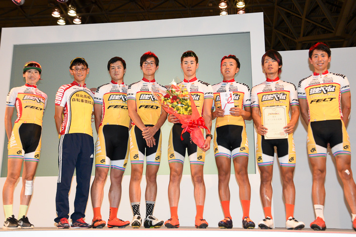 Jエリートツアー団体総合1位 弱虫ペダルサイクリングチーム