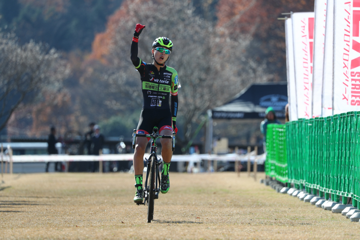 C2は小島大輝(SNELシクロクロスチーム)が優勝