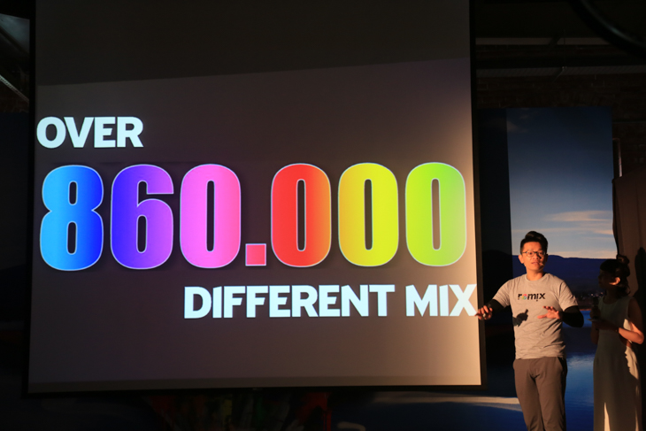 OVER 860,000 DIFFERENT MIX(86万通り以上の組み合わせ)が可能