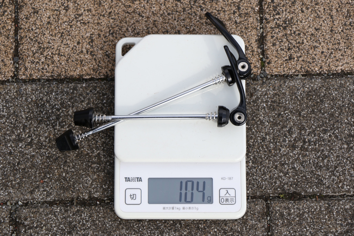 前後セットの実測値は104g(QUICK SET)
