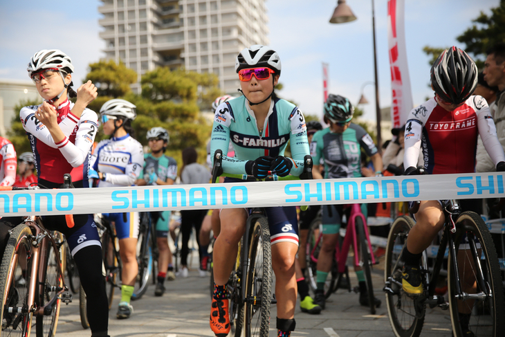 全日本選手権以来のレースを待つ坂口聖香(S-FAMILIA)