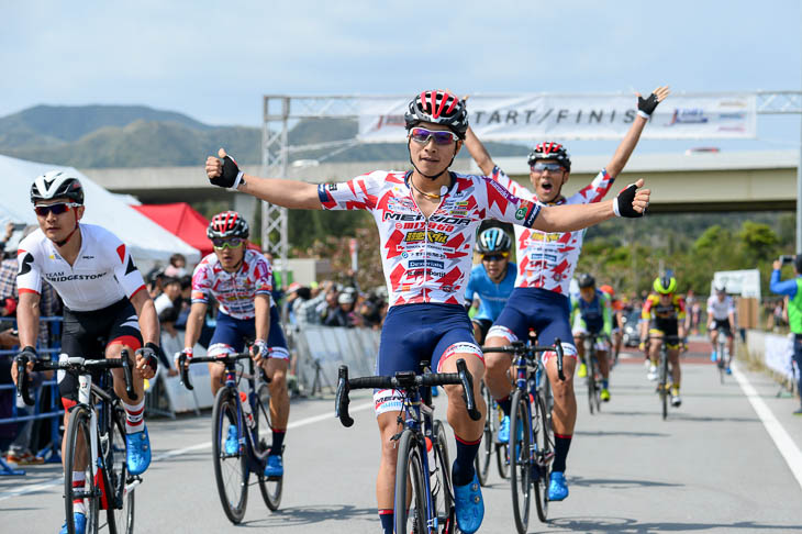 岡篤志(宇都宮ブリッツェン)がJプロツアー初優勝