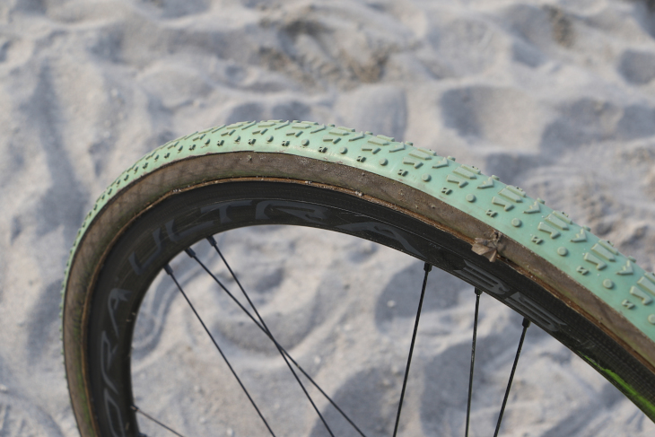 グリーンのトレッドが特徴的なFMBのオールラウンドモデルSSC SLALOM