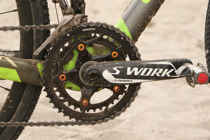 S-WORKSクランクにスラムのチェーンリングを合わせたフロントダブル仕様