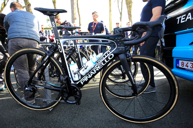 ゲラント・トーマス(イギリス、チームスカイ)のピナレロ DOGMA K10-S