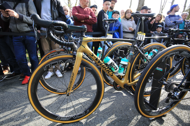 ペテル・サガン(スロバキア、ボーラ・ハンスグローエ)のスペシャライズド S-Works Roubaix