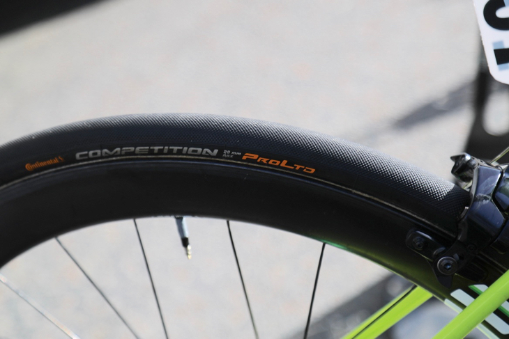 コンチネンタルのCOMPETITION PRO LTD RBX(28mm)を装着