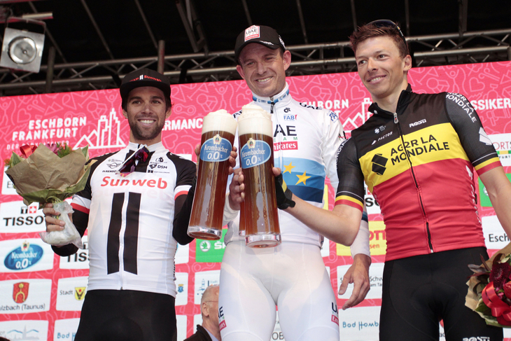 エシュボルン・フランクフルトでは史上初の4連勝を達成 ノンアルコールビールで乾杯するアレクサンドル・クリストフ