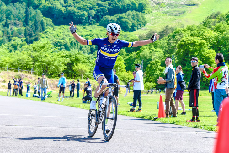 ステージ2 優勝した松島拓人(なるしまフレンドレーシングチーム)