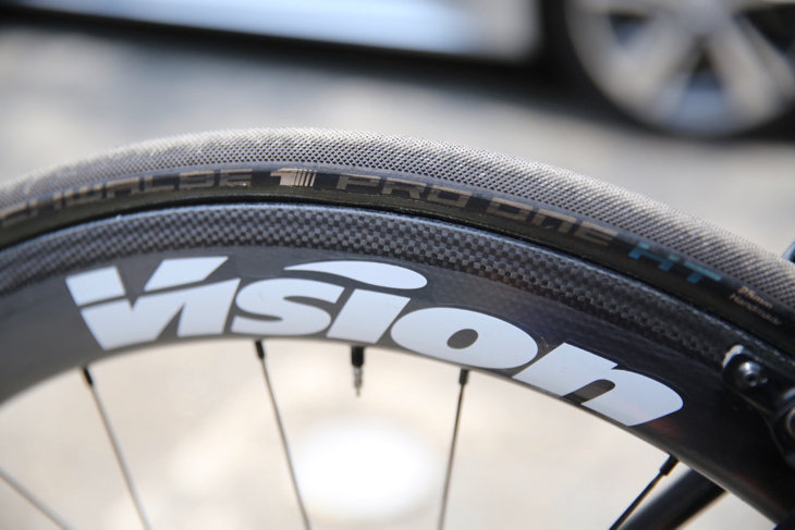 タイヤはシュワルベのPRO ONE HT(25mm)