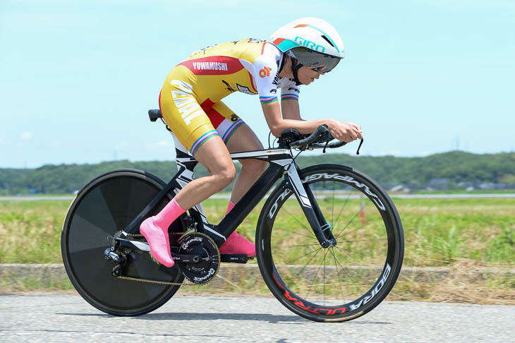 女子エリート2位 唐見実世子(弱虫ペダルサイクリングチーム)