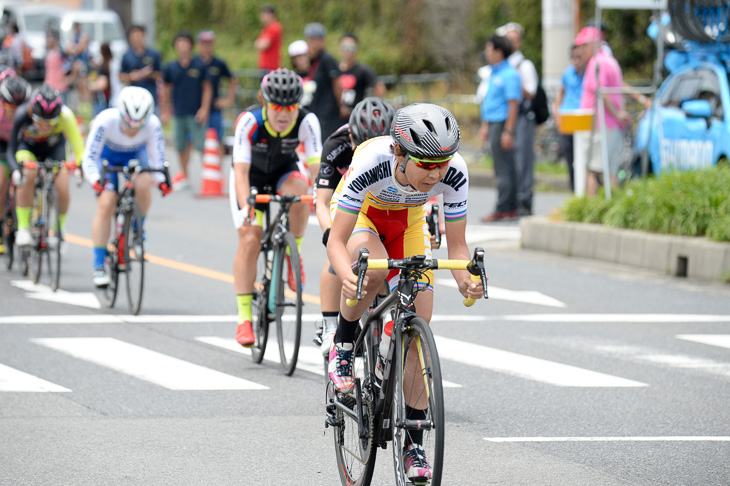 Fクラスタ 1周目からペースアップする唐見実世子(弱虫ペダルサイクリングチーム)