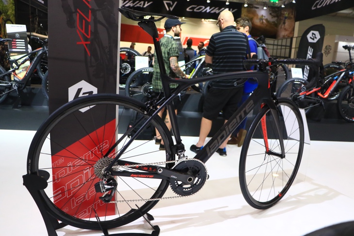 ラピエール XELIUS SL(新型)のスペシャルモデルは完成車重量で5.145kg。