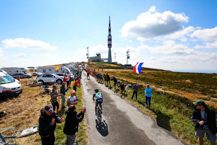 1級山岳ピック・ド・ノールを単独で登頂したラファル・マイカ(ポーランド、ボーラ・ハンスグローエ)