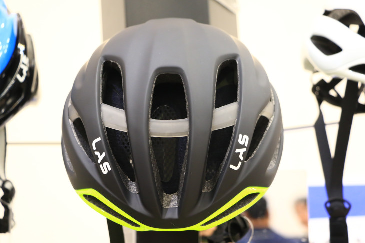 LASの新型モデル VIRTUS