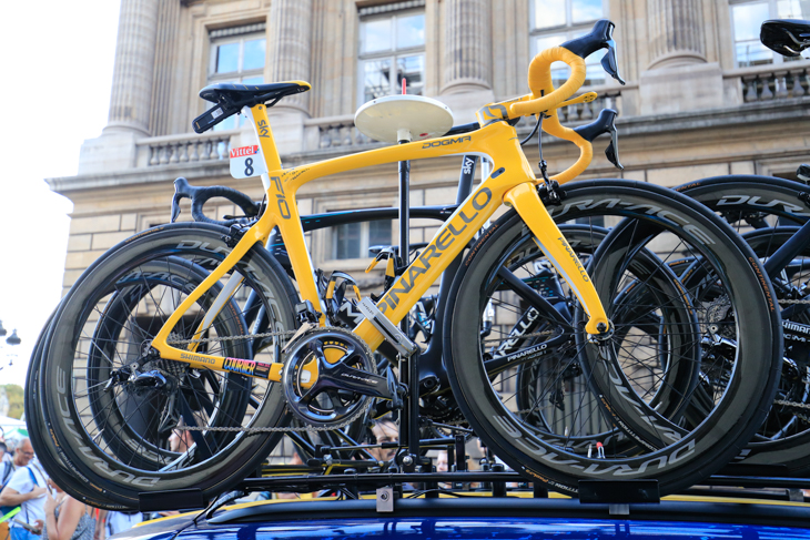 トーマスが最終ステージで駆ったマイヨジョーヌカラーのDOGMA F10が早くも登場(YELLOW TDF 2018、写真は選手の実車)