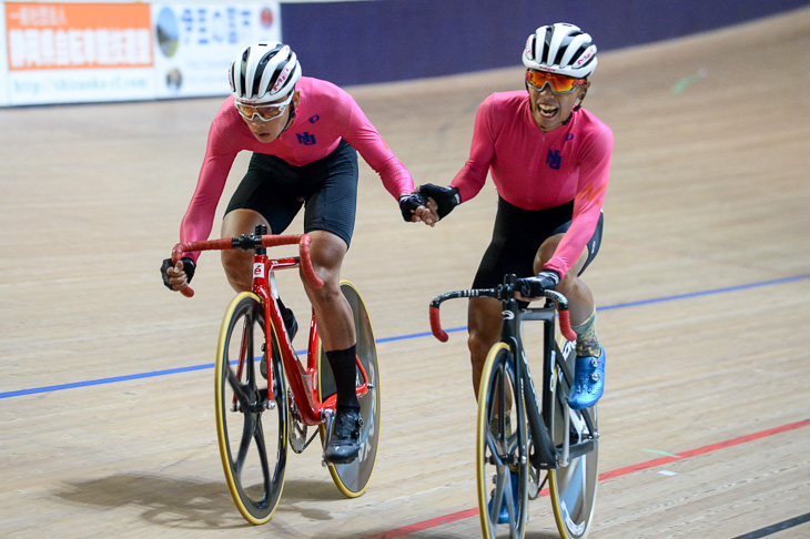 男子マディソン優勝 日本大学(武山、貝原)
